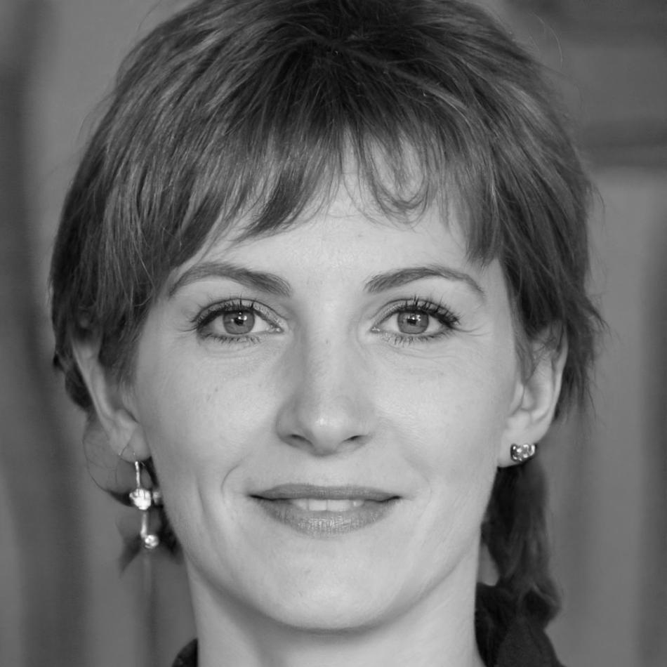 Dijital pazarlama uzmanı Ece Tanrıverdi